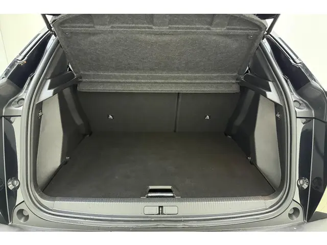 Peugeot 2008 1.2 PureTech Allure Pack 2022 Benzine 10