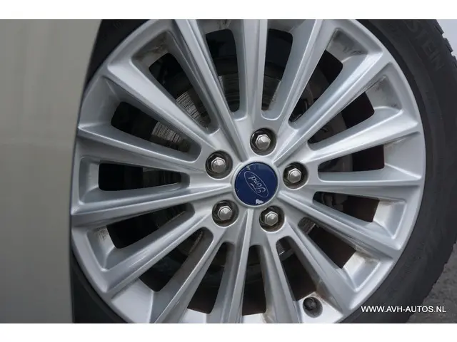 Ford Focus Wagon 1.0 Titanium Edition 2015 Benzine 10