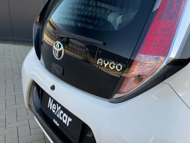 Toyota Aygo X-CITE Carplay|5-deurs|Cruise|LM| 2015 Benzine 19