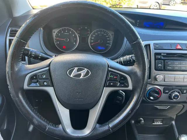 Hyundai i20 1.2 LP i-Drive 2015 Benzine 14