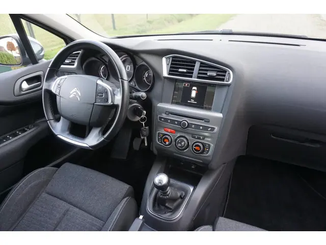 Citroën C4 1.2 PureTech Feel Collection 2016 Benzine 12