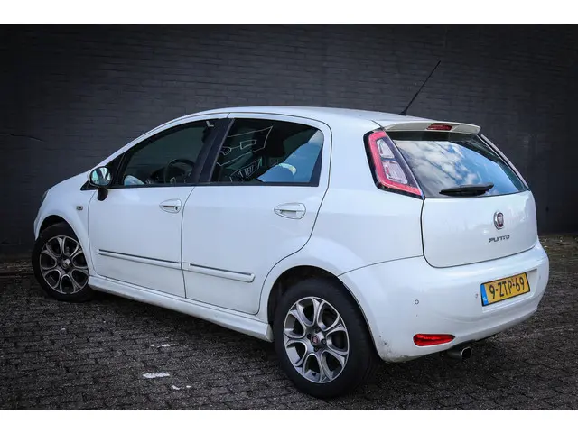 Fiat Punto Evo 0.9 TwinAir Lounge 2015 Benzine 2