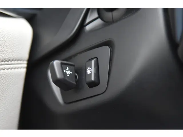 BMW 7 Serie 740Li High Executive 2016 Benzine 18