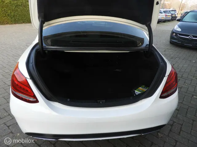 Mercedes-Benz C-Klasse 180 AMG Pakket , Xenon 2014 Benzine 8