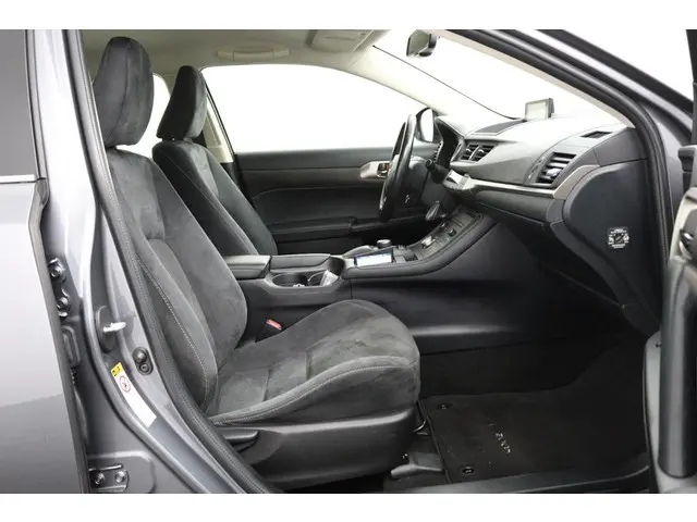 Lexus CT 200h Business Line 2017 Hybride Benzine 21