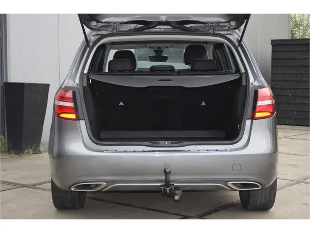 Mercedes-Benz B-Klasse 180 Ambition 2016 Benzine 10