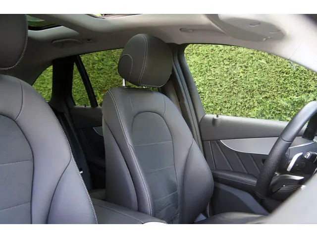 Mercedes-Benz GLC GLC 300 4M AMG line 2018 Benzine 40