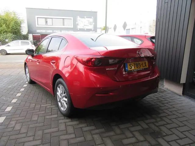 Mazda 3 2.0 SkyActiv-G 120 TS+ automaat 2017 Benzine 6