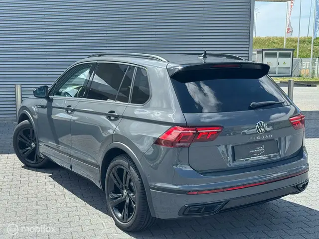 Volkswagen Tiguan 1.5 TSI R-Line Business+ 2021 Benzine 16