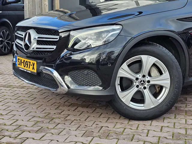 Mercedes-Benz GLC 250 4MATIC Prestige 2017 Benzine 44