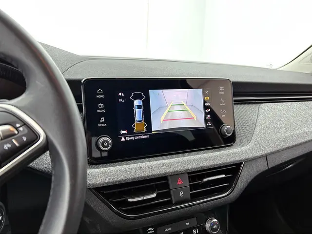 Škoda Kamiq 1.0 TSI Business Edition DSG 2025 Benzine 13