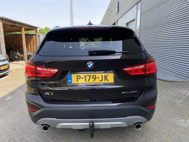 BMW X1 sDrive20i High Executive 2018 Benzine 9