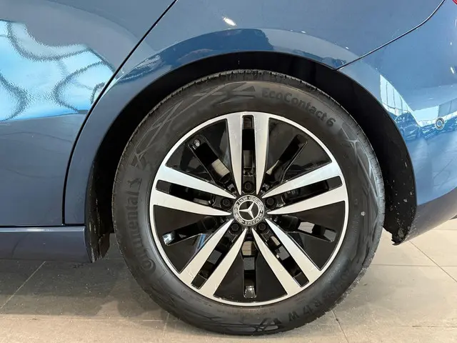 Mercedes-Benz A-Klasse 200 Premium Plus 2021 Benzine 28