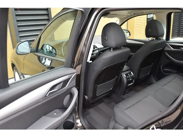 BMW X3 xDrive20i Executive 2018 Benzine 26