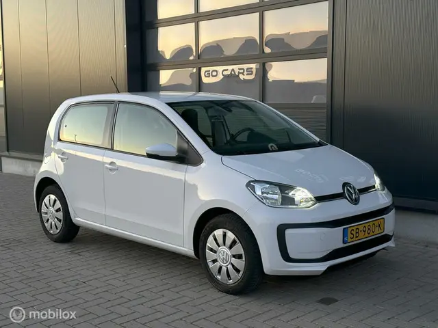 Volkswagen up! 1.0 BMT move up! 2018 Benzine 3