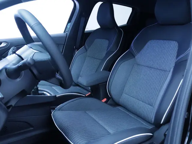 Mitsubishi Colt 1.0T MT Instyle 2025 Benzine 4