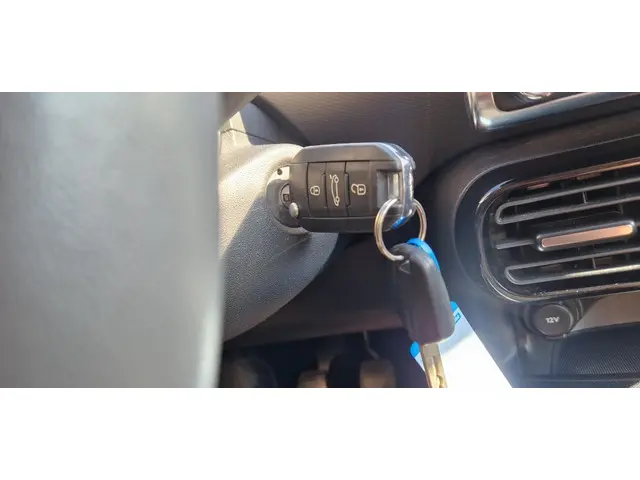 Citroën C4 Cactus 1.2 VTi Feel 2015 Benzine 18