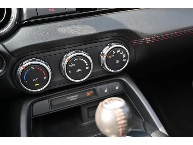 Mazda MX-5 SkyActiv-G 160 6MT GT-M 2015 Benzine 28