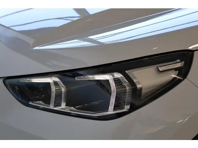 BMW X1 sDrive18i 2022 Benzine 28