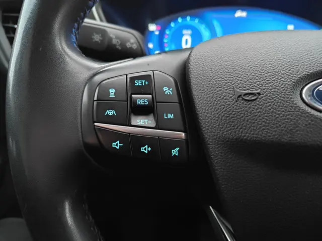 Ford Kuga 2.5 PHEV Titanium 2022 Hybride Benzine 17