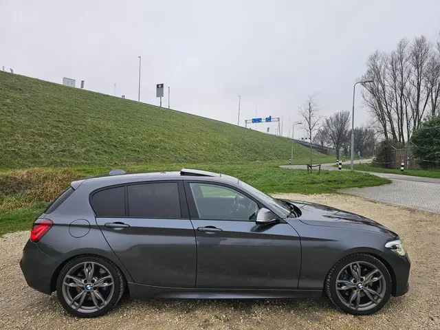 BMW 1 Serie M140i xDrive High Executive 2017 Benzine 6