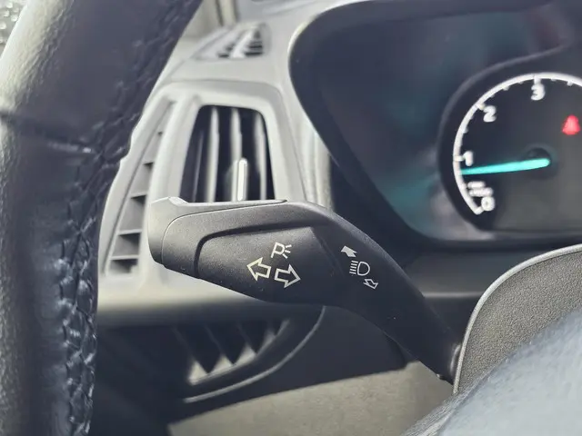 Ford Transit Connect 1.5 EcoBlue L2 Limited 2023 Diesel 17