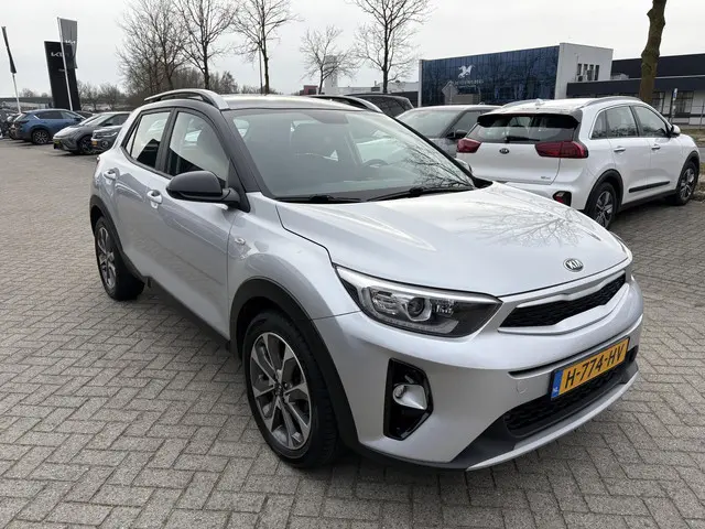Kia Stonic 1.0 T-GDi DynamicLine 2020 Benzine 3