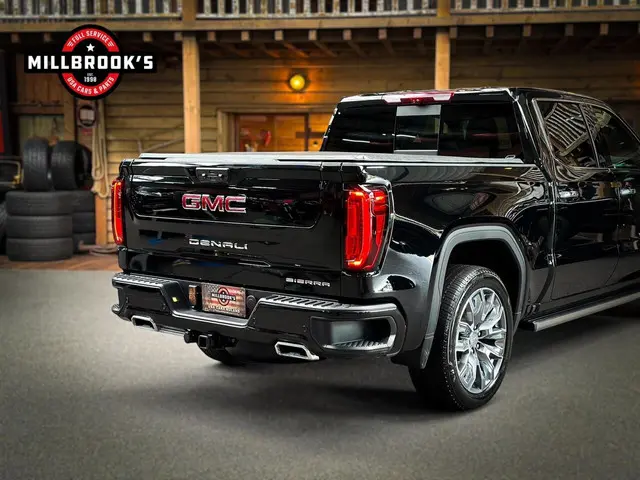 GMC Sierra Denali 6.2L V8, 2024 Benzine 5