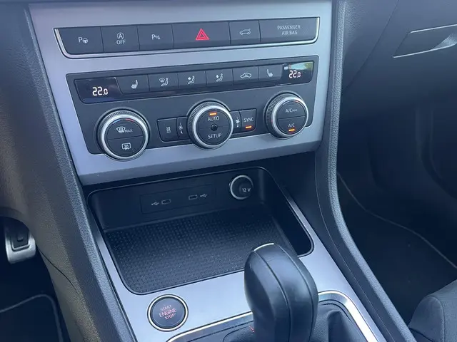 SEAT Ateca 1.5 TSi DSG FR Business Intense 2022 Benzine 11