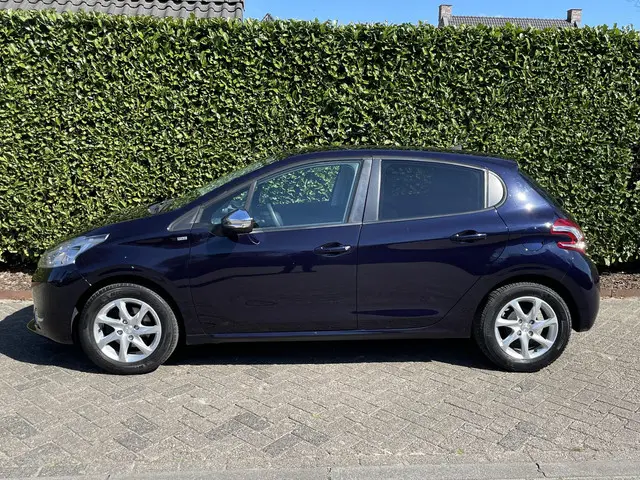 Peugeot 208 1.2 PureTech Style 2015 Benzine 2