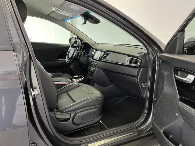 Kia e-Niro ExecutiveLine 64 kWh 2020 Elektrisch 16