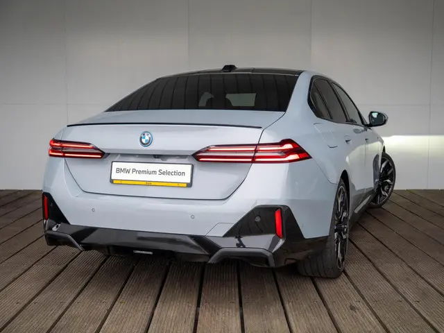 BMW i5 eDrive40 2024 Elektrisch 2