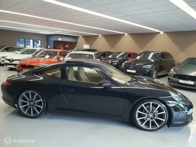 Porsche 911 Carrera 2013 Benzine 30