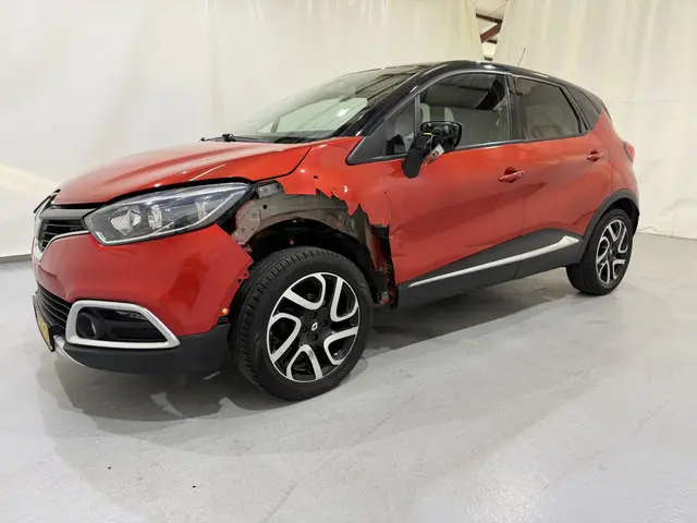 Renault Captur 0.9 TCe Helly Hansen NAP 2015 Benzine 28