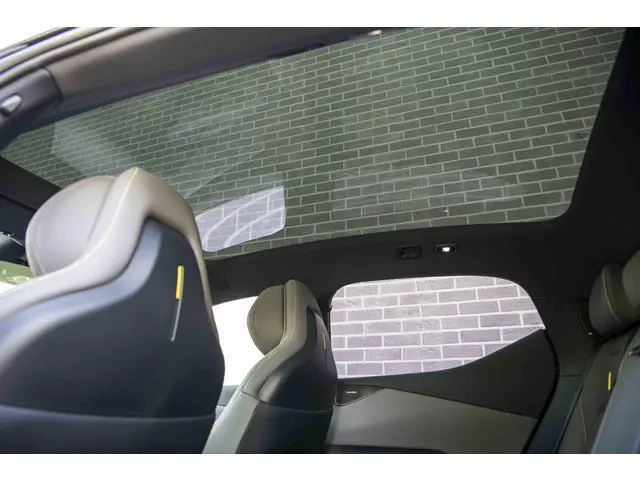 Lynk & Co 02 More 66 kWh 2025 Elektrisch 37