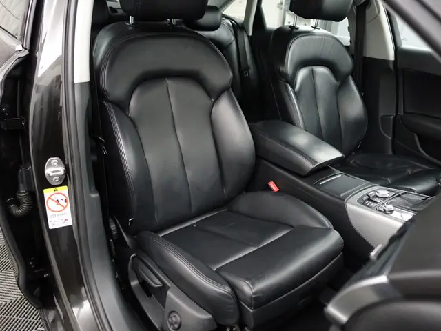 Audi A6 Limousine 2.0 TFSI S Line Aut- 2015 Benzine 3