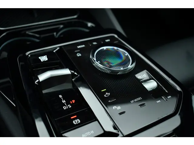 BMW 5 Serie 530e M-Sport 2024 Hybride Benzine 51