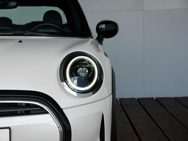 MINI 3-Deurs Cooper Aut. 2023 Benzine 14