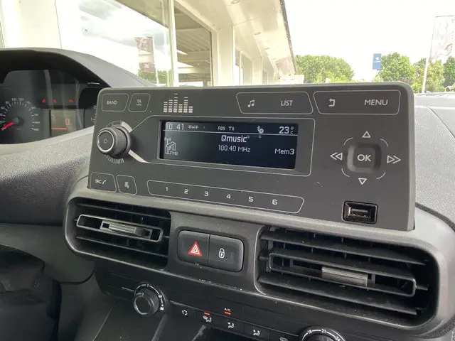 Peugeot Partner 1.5 BlueHDI Pro 2021 Diesel 13