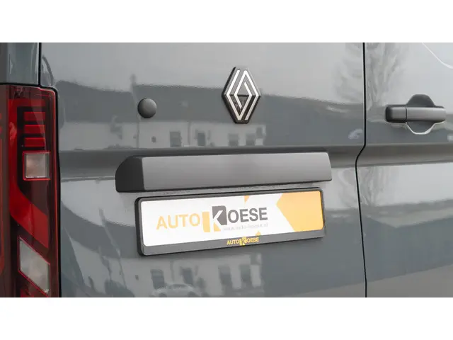 Renault Master T35 2.0 dCi 150 L2H2 Extra 2024 Diesel 17