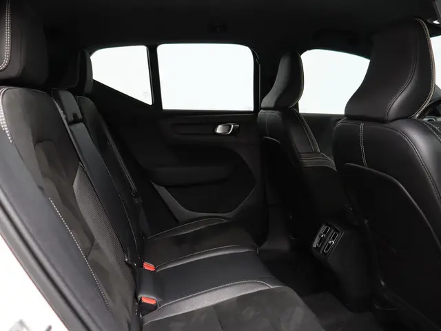 Volvo XC40 T2 Automaat R-Design 2021 Benzine 11
