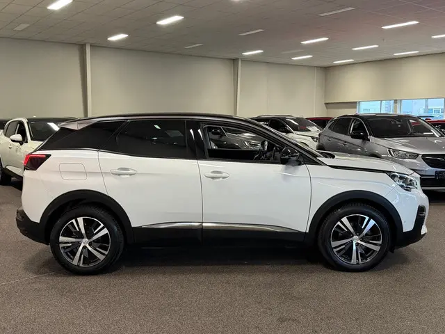 Peugeot 3008 1.2 PureTech 2018 Benzine 6