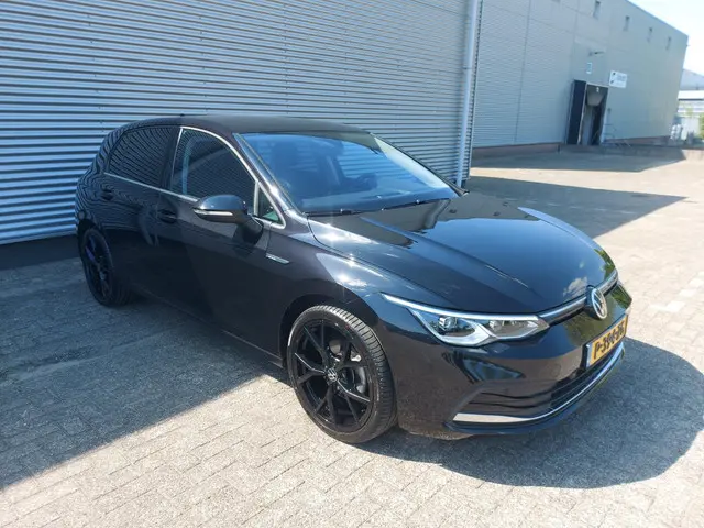 Volkswagen Golf 1.5 TSI Life Business 2021 Benzine 3