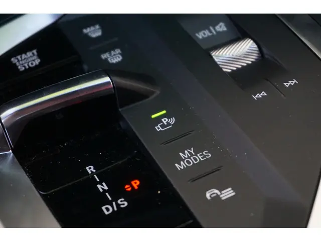 BMW 1 Serie 5-deurs 120 2025 Benzine 16