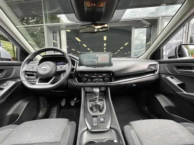 Nissan QASHQAI 1.3 MHEV N-Connecta 2023 Benzine 3