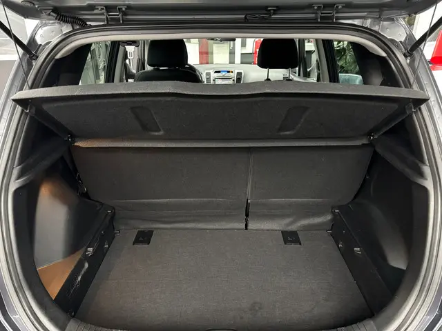 Hyundai ix20 1.4i Go! / Navigatie / Camera 2016 Benzine 14