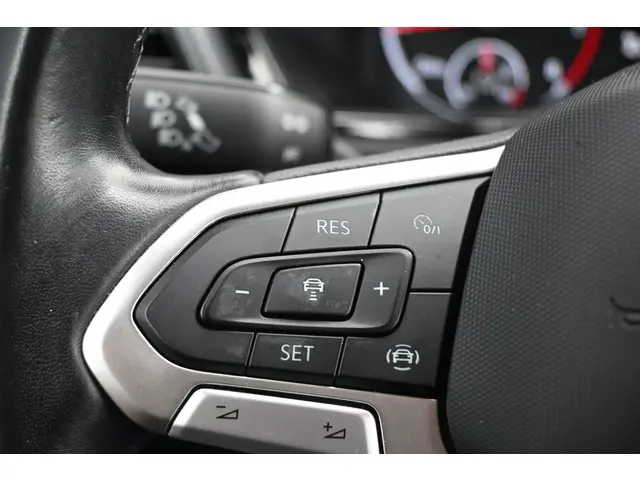 Volkswagen T-Cross 1.0 TSI Life 2022 Benzine 22
