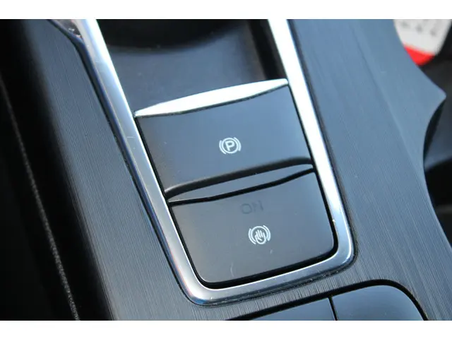 Ford Kuga 2.5 PHEV ST-Line 2022 Hybride Benzine 25