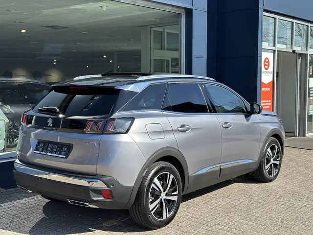 Peugeot 3008 1.6 HYbrid 225 PK GT 2023 Hybride Benzine 6