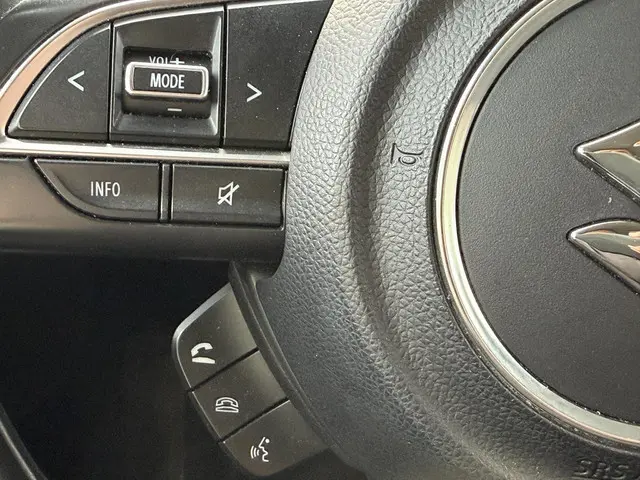 Suzuki Swift 1.2 Select Smart Hybrid 2022 Benzine 19